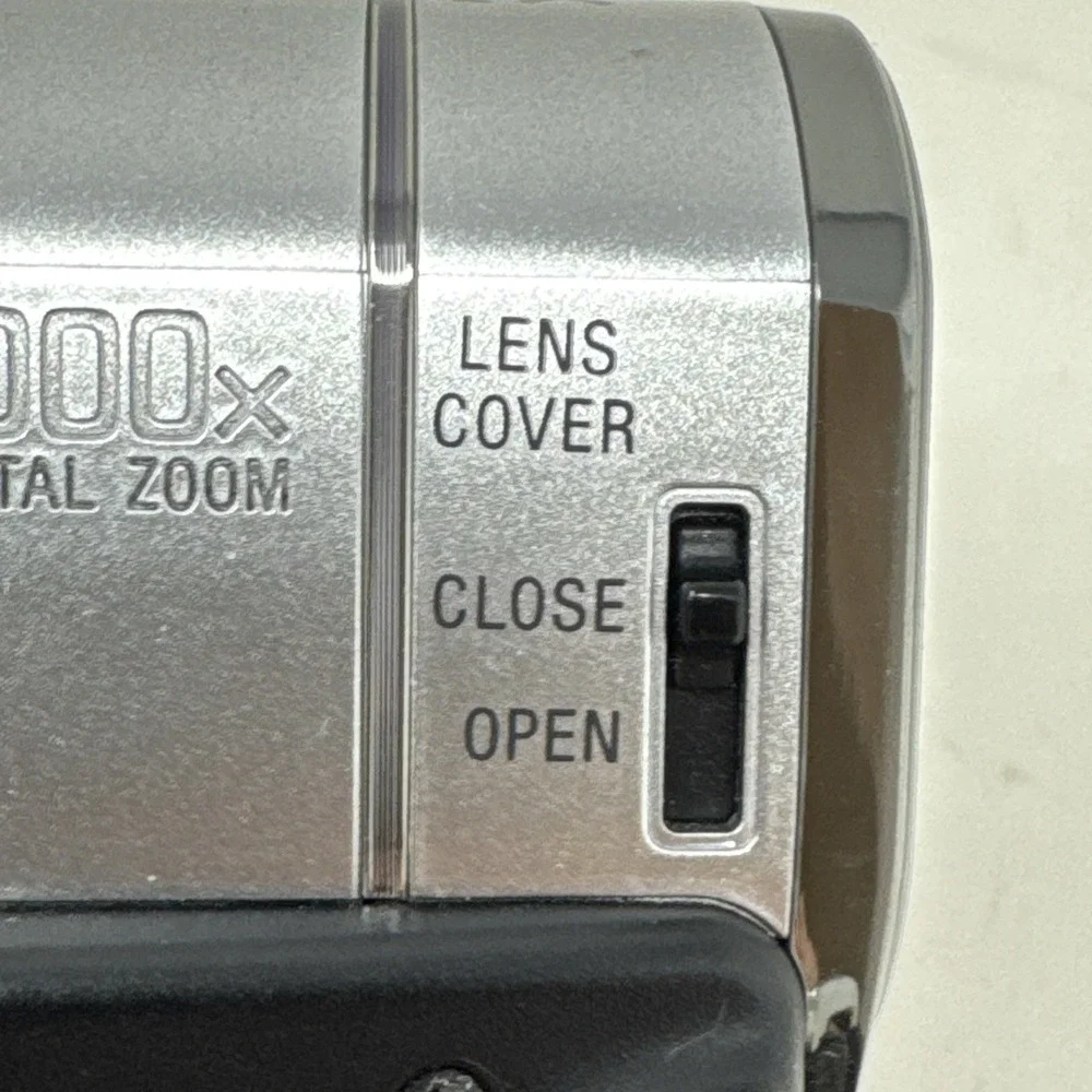 Sony Handycam DCR-SX63 16GB Camcorder Silver Bundle All Cords Memory Card & Case